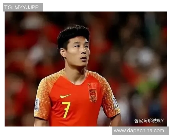 最敬业的足球明星背后的奋斗故事与无私奉献精神