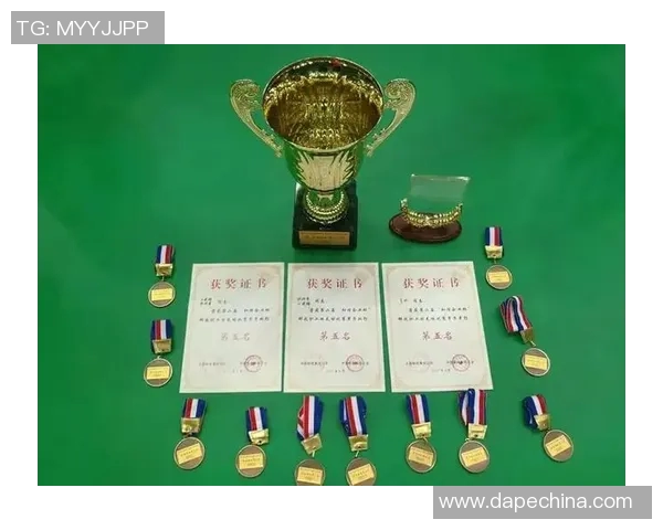 杭州羽毛球队阵地战体系解析与战术应用探讨 杭州羽毛球队阵地战体系解析与战术应用探讨