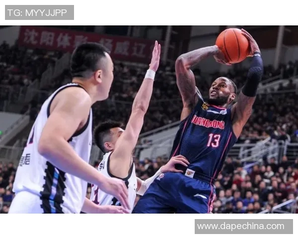 深圳网球队在杯赛中的节奏掌控与表现分析探讨