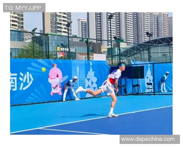 聚焦网球：探索上海网球队背后的力量与精神传承